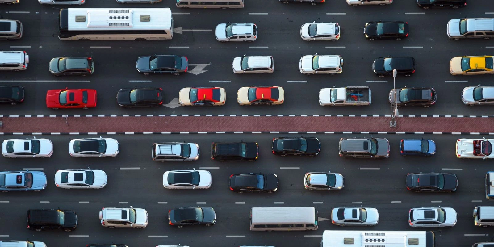 cars stuck in traffic on freeway